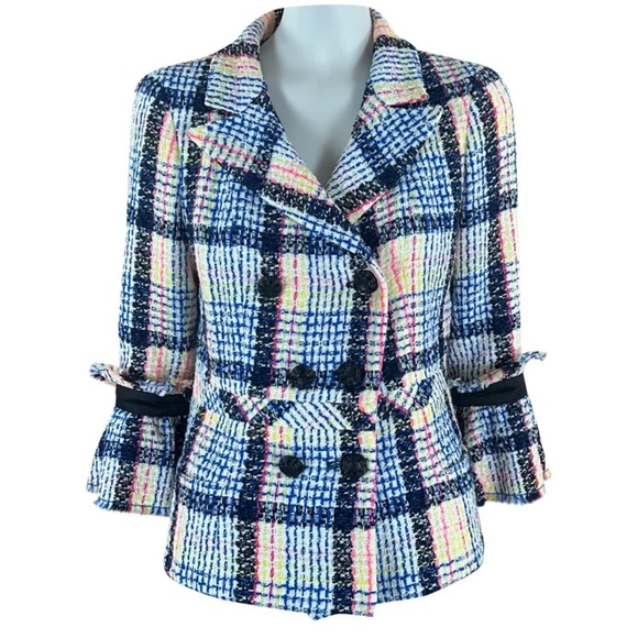 Authentic Chanel - Picture 2 of 10